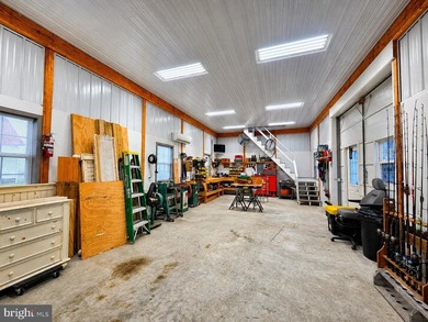 Enjoy waterfront living in this updated 4 bedroom, 2 bath - photo 50