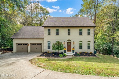 Fort Loudoun Lake Home Sale Pending in Knoxville Tennessee