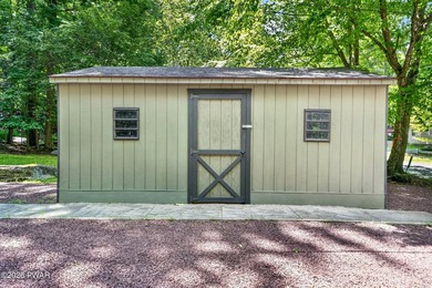 Experience the best of Lake Wallenpaupack living in this - photo 24