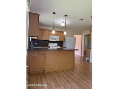 Freshly painted extremely clean lakeview model. 2 bedrooms 2 - photo 9