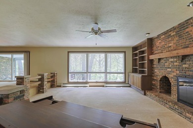 Beautiful one-owner solid brick ranch nestled along the scenic - photo 6