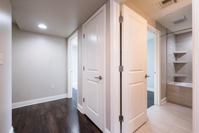 Welcome home to this charming 1BR/1BA corner unit at the Riviera - photo 11