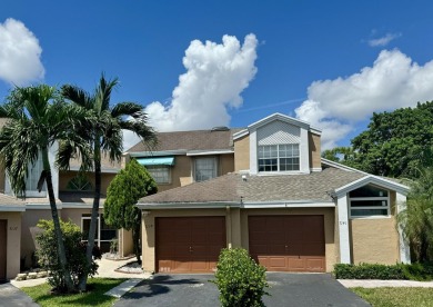 (private lake, pond, creek) Townhome/Townhouse For Sale in Tamarac Florida