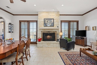 This charming 3/3 Villa has amazing golf course and Hill Country - photo 3
