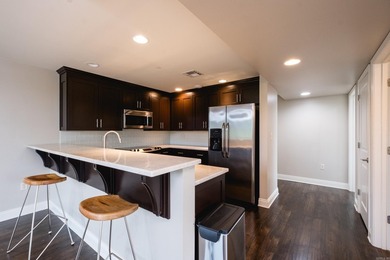 Welcome home to this charming 1BR/1BA corner unit at the Riviera - photo 14