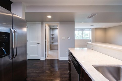 Welcome home to this charming 1BR/1BA corner unit at the Riviera - photo 17