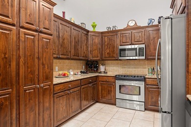 This charming 3/3 Villa has amazing golf course and Hill Country - photo 8