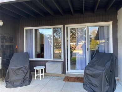 Welcome to Narragansett Village! This first-level condo features - photo 18
