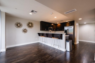 Welcome home to this charming 1BR/1BA corner unit at the Riviera - photo 19