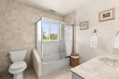 Perfectly positioned on prestigious Pace Drive - south of the - photo 20