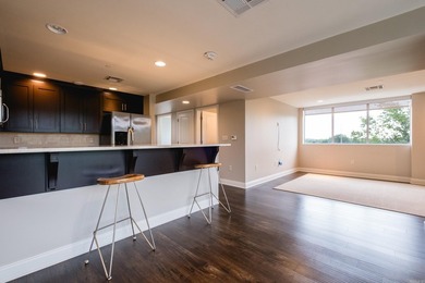 Welcome home to this charming 1BR/1BA corner unit at the Riviera - photo 23