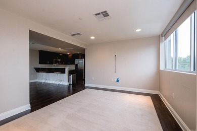 Welcome home to this charming 1BR/1BA corner unit at the Riviera - photo 27