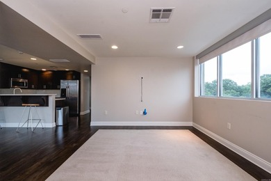 Welcome home to this charming 1BR/1BA corner unit at the Riviera - photo 28