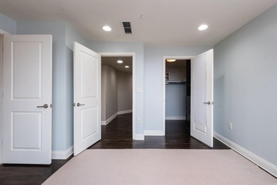 Welcome home to this charming 1BR/1BA corner unit at the Riviera - photo 31