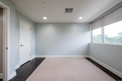 Welcome home to this charming 1BR/1BA corner unit at the Riviera - photo 34