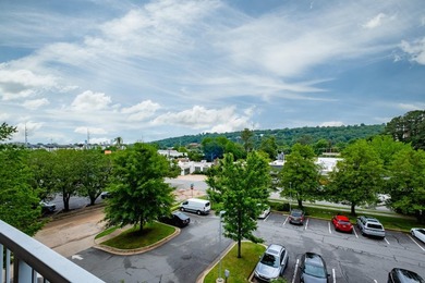 Welcome home to this charming 1BR/1BA corner unit at the Riviera - photo 37
