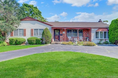 Don't miss this amazing opportunity to make this charming ranch - photo 1