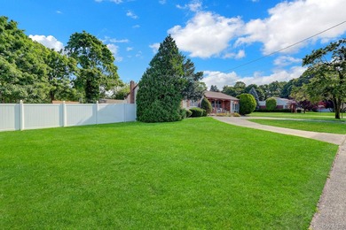 Don't miss this amazing opportunity to make this charming ranch - photo 6