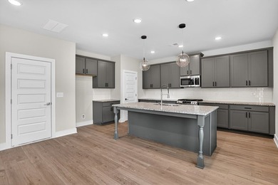 AUBURN TANDEM - LOT 16 | MOVE-IN READY Built by Peachtree - photo 16