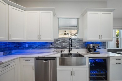 Welcome to this meticulously designed 5-bedroom, 4-bathroom - photo 17