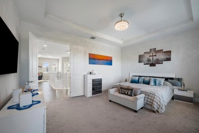 Welcome to this meticulously designed 5-bedroom, 4-bathroom - photo 42
