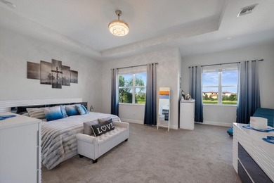 Welcome to this meticulously designed 5-bedroom, 4-bathroom - photo 45