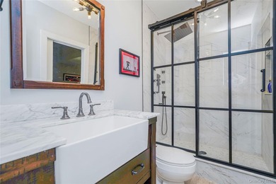 There is so much to love! Modern and chic, yet warm and inviting - photo 16