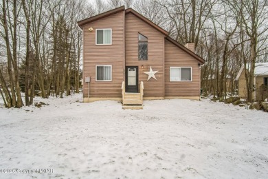 Lake Home For Sale in Tobyhanna, Pennsylvania