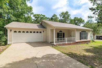Don't miss out on this beautiful 3-bedroom, 2-bath home - photo 3
