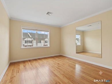 Welcome to this beautiful, turn-key end-unit townhome offering - photo 24