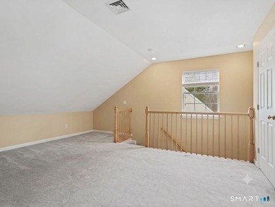 Welcome to this beautiful, turn-key end-unit townhome offering - photo 30