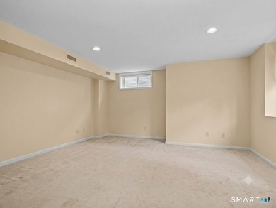 Welcome to this beautiful, turn-key end-unit townhome offering - photo 35