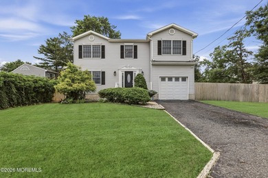 Showings begin Tuesday, July 14. Welcome to this spacious - photo 1