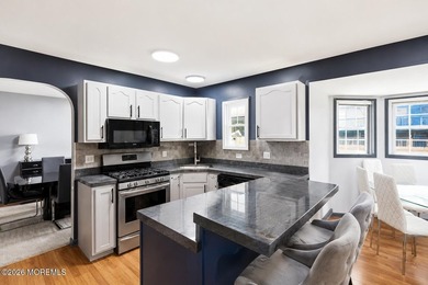 Showings begin Tuesday, July 14. Welcome to this spacious - photo 6