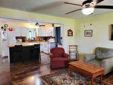 Take a look at this parsley updated 4 bedroom 2 full and 1/2 - photo 10