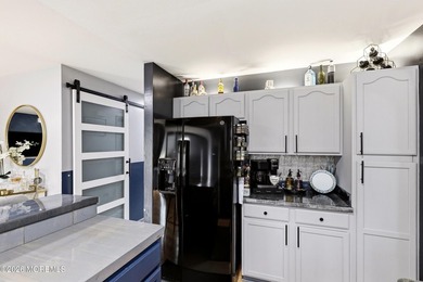 Showings begin Tuesday, July 14. Welcome to this spacious - photo 10