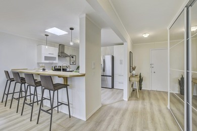 Chic Harrison House condo blending contemporary style with