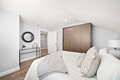 Welcome to this beautifully upgraded 6-bedroom, 3-bathroom home - photo 23