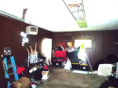 Investor opportunity- Endless potential in a prime location - photo 25