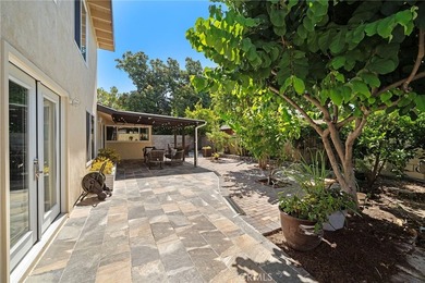 Welcome to this beautifully upgraded 6-bedroom, 3-bathroom home - photo 37