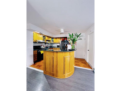 Immaculate modern condo featuring 3 bedrooms and 2 full - photo 4