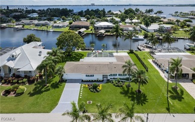 Caloosahatchee River Home Sale Pending in Cape Coral Florida