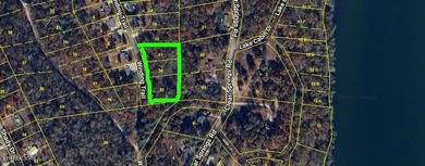 Excellent building lot located in the Holiday Shores Subdivision - Lake Lot For Sale in Harriman, Tennessee