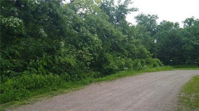 3 lots all together at the North end of Hidden Valley Lake! - Lake Lot For Sale in Mapleton, Kansas