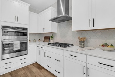 ** Currently under contract contingent upon the buyer's home - photo 13