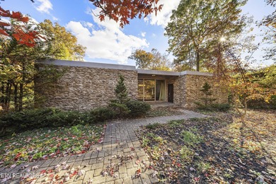 Fort Loudoun Lake Home Sale Pending in Knoxville Tennessee