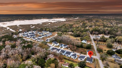 ** Currently under contract contingent upon the buyer's home - photo 38