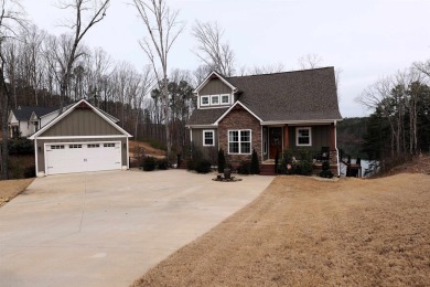 Lake Home For Sale in West Union, South Carolina