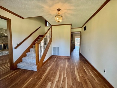 Welcome to your new home! This beautiful two-story residence - photo 3