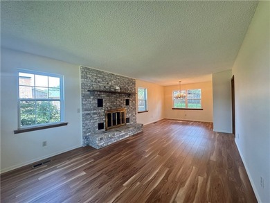 Welcome to your new home! This beautiful two-story residence - photo 4